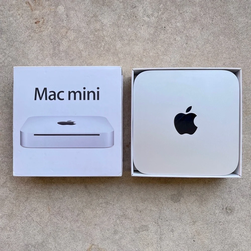 Apple Mac Mini 2.4 GHz A1347 - Silver